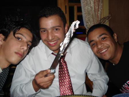je3 je3 je3far adil bgha i9telna  hir khliha 3ellah et moi bien sur dima mekhchi